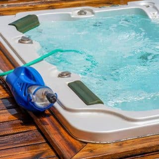 nettoyer spa gonflable
