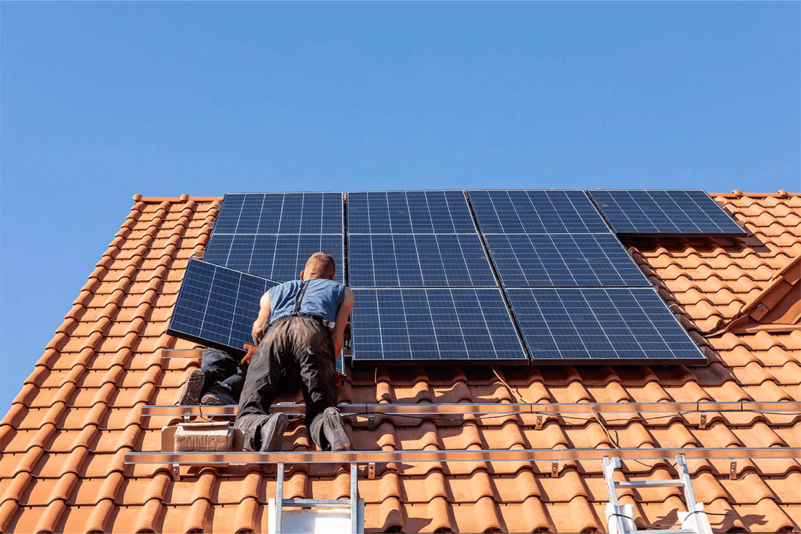 A Quoi Servent Les Panneaux Solaires Panneaux solaires et panneaux photovoltaïques : Quelles sont les différences ? - Habitat et Batiment