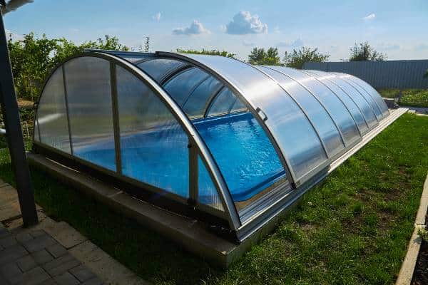 abri de piscine ouverture télescopique
