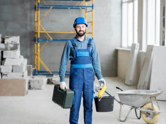 ouvrier sur un chantier