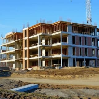vue du chantier de construction moderne 11zon